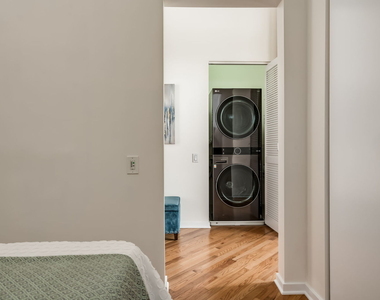 210 S Desplaines Street - Photo Thumbnail 17