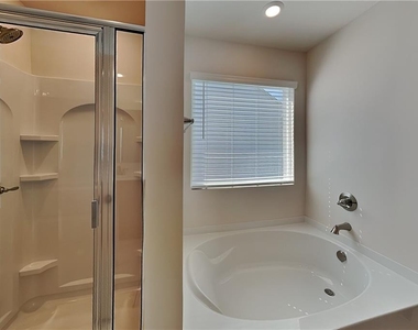 265 Bloomfield Circle - Photo Thumbnail 9