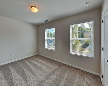 265 Bloomfield Circle - Photo Thumbnail 10