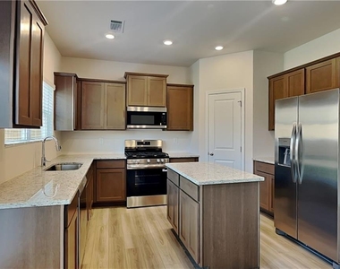 265 Bloomfield Circle - Photo Thumbnail 4