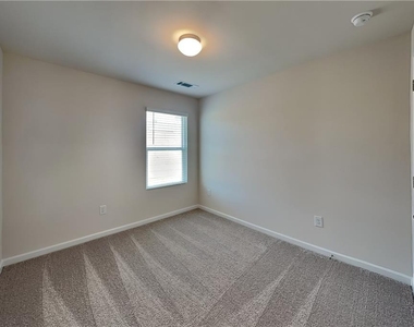 265 Bloomfield Circle - Photo Thumbnail 12