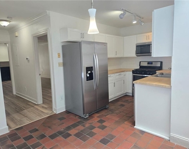 7500 Roswell Road - Photo Thumbnail 8