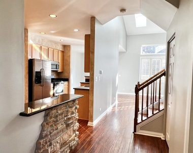 2936 Kentshire Circle - Photo Thumbnail 2