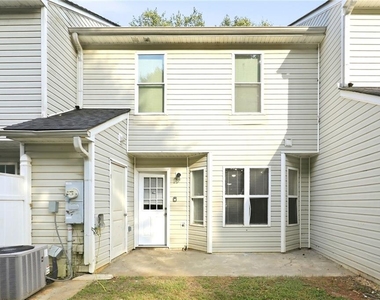 2002 Grove Way - Photo Thumbnail 16