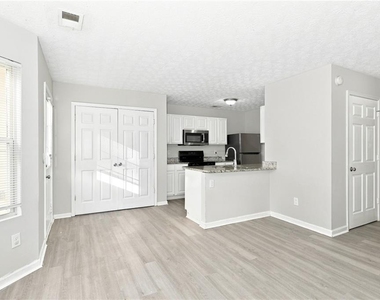 2002 Grove Way - Photo Thumbnail 3