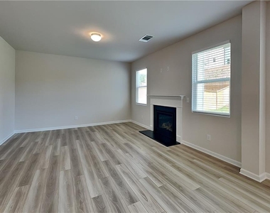 177 Bloomfield Circle - Photo Thumbnail 1