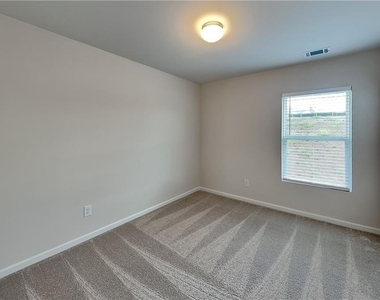 177 Bloomfield Circle - Photo Thumbnail 12