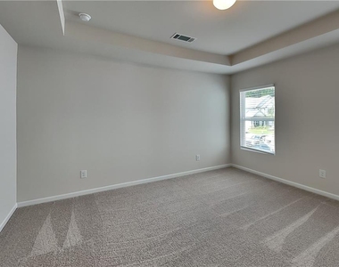 177 Bloomfield Circle - Photo Thumbnail 5