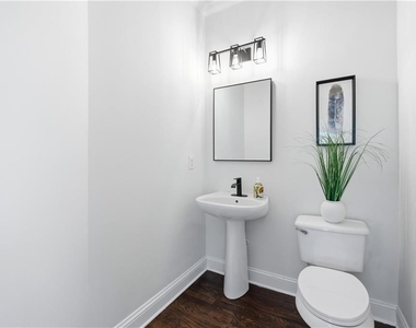 166 Windrift Drive - Photo Thumbnail 9