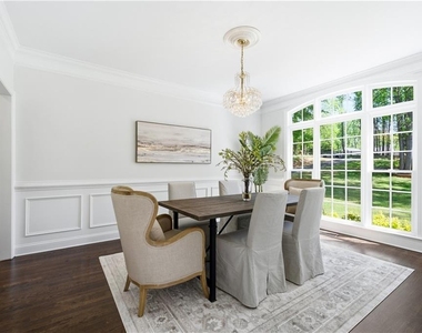 166 Windrift Drive - Photo Thumbnail 2
