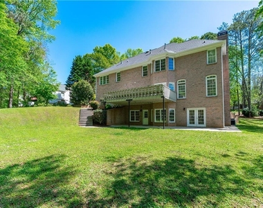 166 Windrift Drive - Photo Thumbnail 28