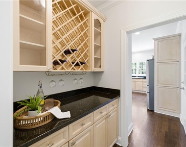 166 Windrift Drive - Photo Thumbnail 8