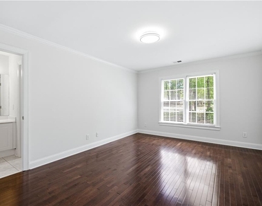 166 Windrift Drive - Photo Thumbnail 13