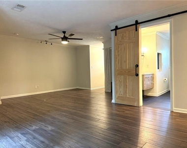 11820 Highland Colony Dr - Photo Thumbnail 20