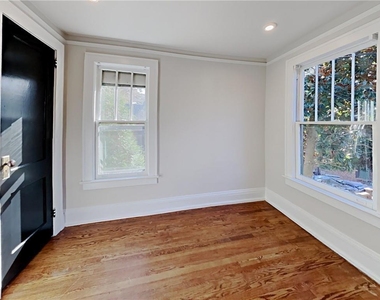1539 N Morningside Drive - Photo Thumbnail 6