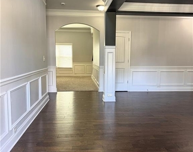 4215 Hopewell Manor Dr - Photo Thumbnail 3