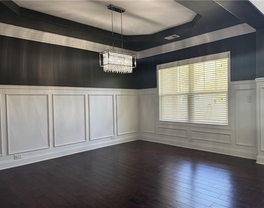 4215 Hopewell Manor Dr - Photo Thumbnail 4