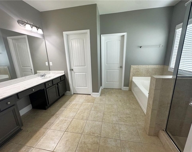 4215 Hopewell Manor Dr - Photo Thumbnail 21
