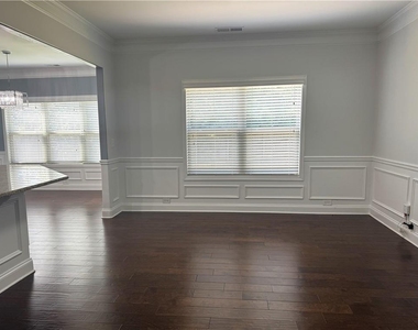 4215 Hopewell Manor Dr - Photo Thumbnail 12