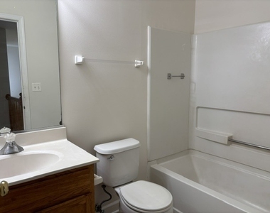 2440 Reflections Drive - Photo Thumbnail 16