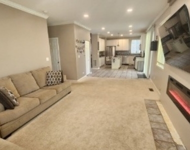 1759 Ellington Drive - Photo Thumbnail 5