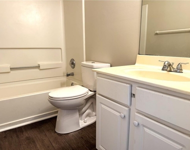 1794 Taylor Oaks Dr - Photo Thumbnail 20