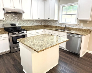 1794 Taylor Oaks Dr - Photo Thumbnail 13