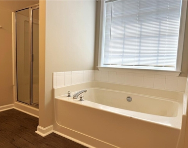 1794 Taylor Oaks Dr - Photo Thumbnail 18
