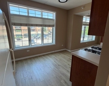 105 W Saint Charles Road - Photo Thumbnail 10