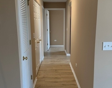 105 W Saint Charles Road - Photo Thumbnail 11