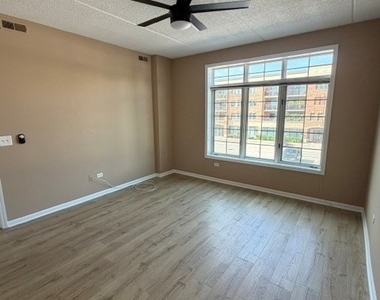 105 W Saint Charles Road - Photo Thumbnail 17