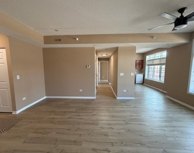 105 W Saint Charles Road - Photo Thumbnail 7