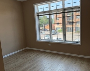 105 W Saint Charles Road - Photo Thumbnail 14