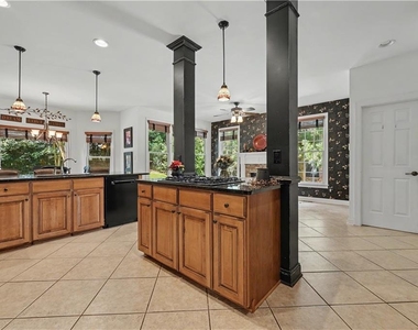 4030 Greenside Court - Photo Thumbnail 13