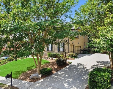 4030 Greenside Court - Photo Thumbnail 3