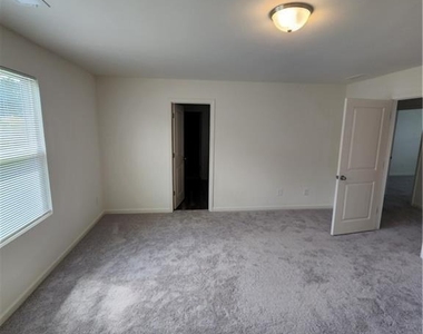151 Andria Way - Photo Thumbnail 2