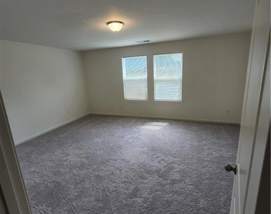 151 Andria Way - Photo Thumbnail 7