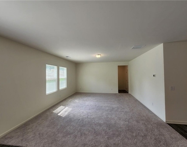 151 Andria Way - Photo Thumbnail 5