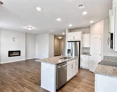 123 Mill Pond Lane - Photo Thumbnail 4