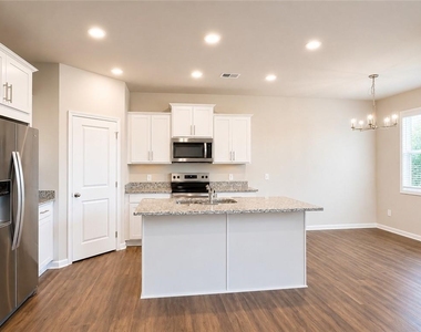 123 Mill Pond Lane - Photo Thumbnail 8