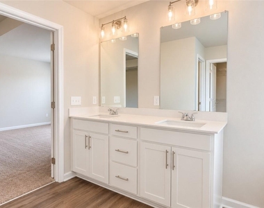 123 Mill Pond Lane - Photo Thumbnail 15