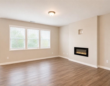123 Mill Pond Lane - Photo Thumbnail 10