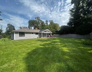 525 W Deerpath Road - Photo Thumbnail 15