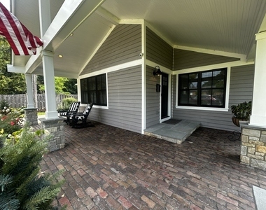 525 W Deerpath Road - Photo Thumbnail 2