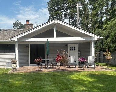 525 W Deerpath Road - Photo Thumbnail 13