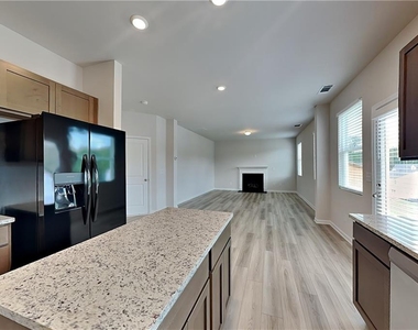 769 Oakmont Trace - Photo Thumbnail 1