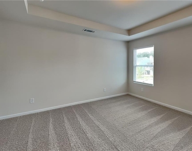 769 Oakmont Trace - Photo Thumbnail 6