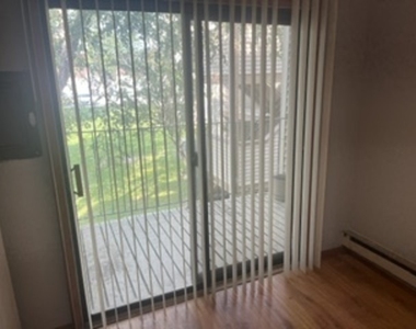 203 N Waters Edge Drive - Photo Thumbnail 15