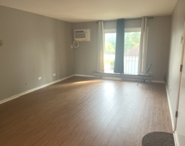 203 N Waters Edge Drive - Photo Thumbnail 2