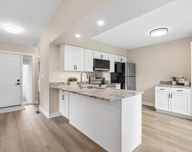 931 Chase Court - Photo Thumbnail 5